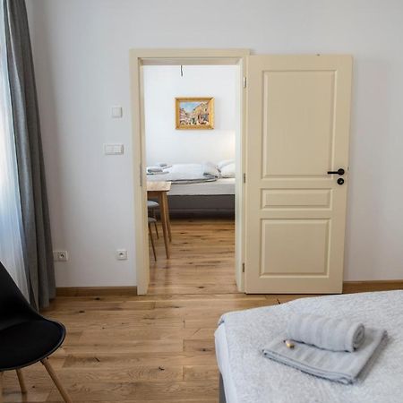 Penzion Stastny Medved Znojmo Kültér fotó
