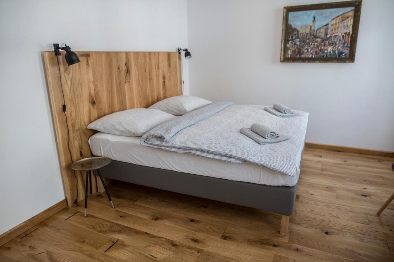 Penzion Stastny Medved Znojmo Kültér fotó